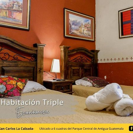 Posada De San Carlos La Calzada Antigua Bagian luar foto