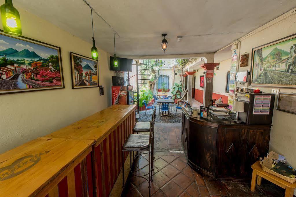 Posada De San Carlos La Calzada Antigua Bagian luar foto